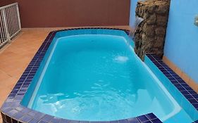Casa temporada com piscina para 6 pessoas